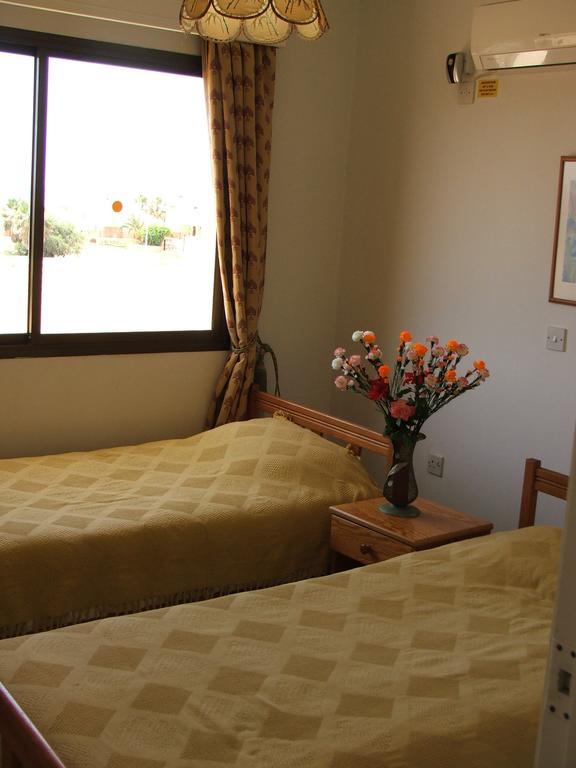 Dimma Seaside Houses Pafos Quarto foto